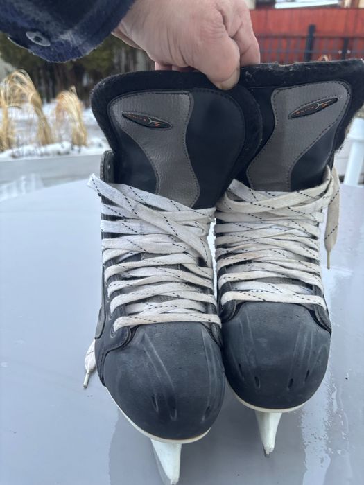 Łyżwy hokejowe Nike Ignite. Rozmiar 42,5