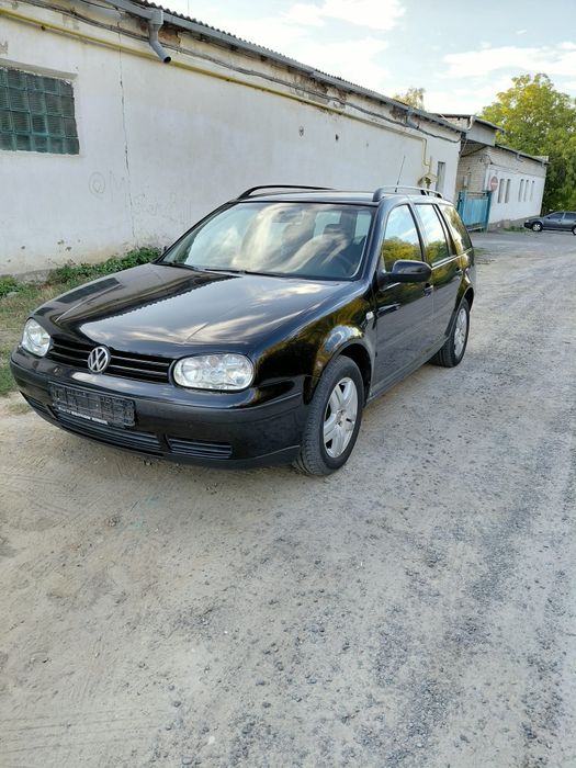 Продам нерозмитнений гольф 4 на автоматі!!!