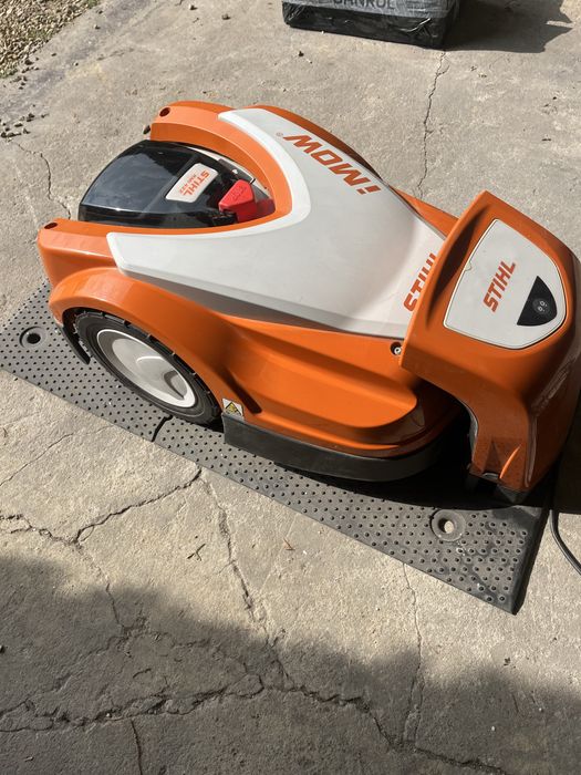 Robot koszący STIHL iMow 422 jak nowy