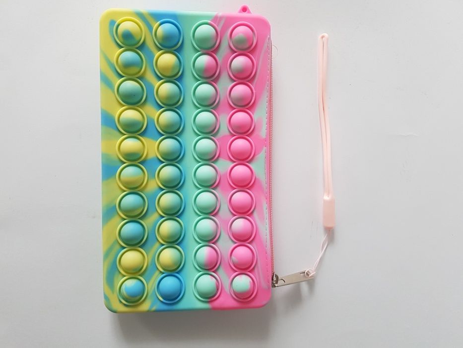 Saszetka - kosmetyczka push bubble pop it