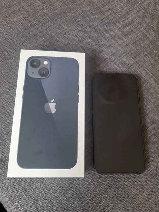 iPhone 13 128GB Midnight.