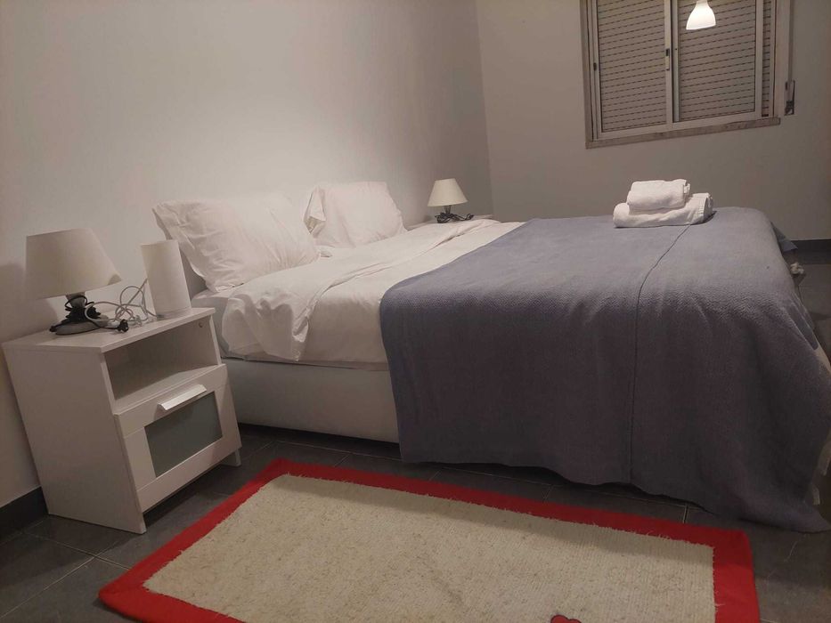 Quarto Casal para Arrendar
