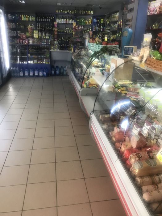 Продається комерційне приміщення з ремонтом