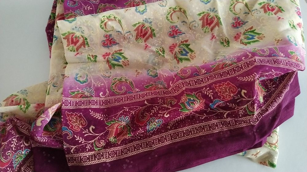 Tecidos  com brilhantes