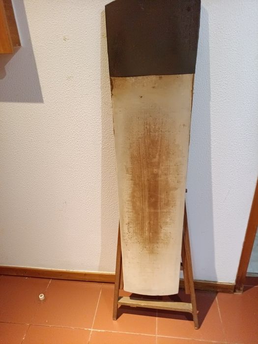 Tábua de engomar em madeira