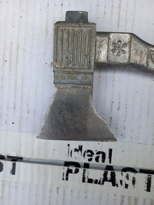 Топор алюминиевый