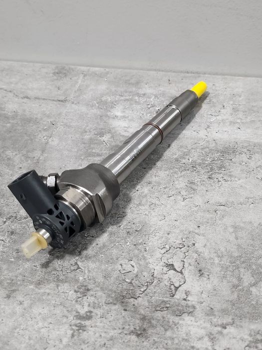 NOWY wtryskiwacz BOSCH 0445.110.471 04L130277AE AUDI VW 2.0 TDI