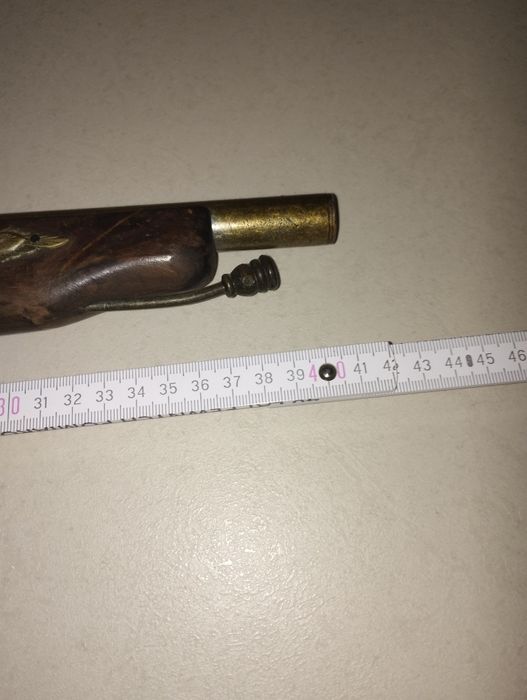 Pistolet skałkowy replika