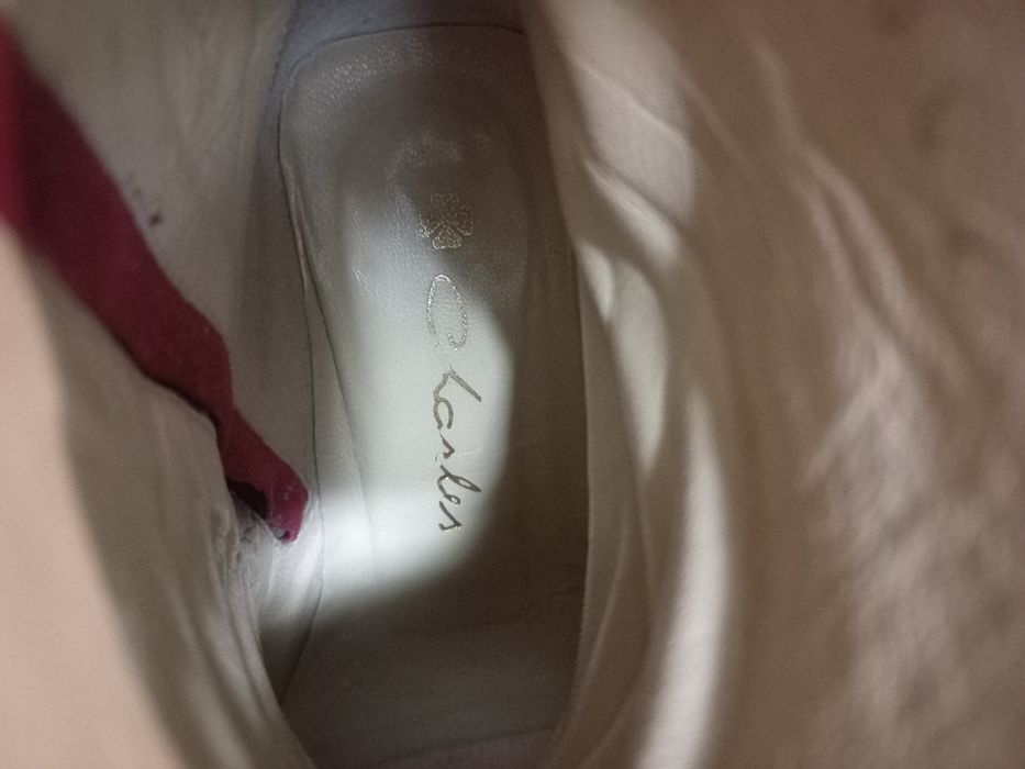 Meias botas bordeau marca Charles