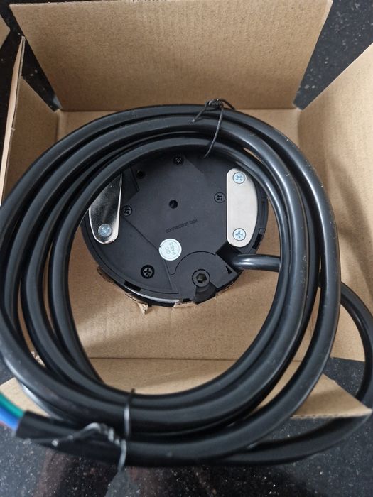 Gniazdo wpuszczane w blat  2x230V