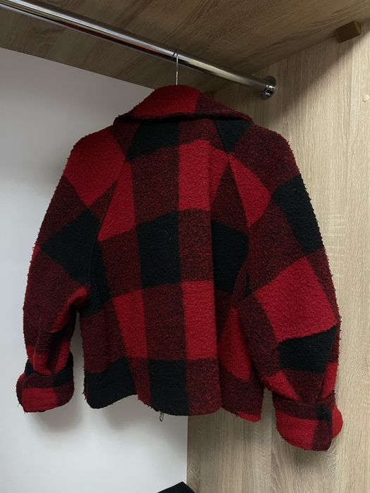 Жіноча коротка куртка