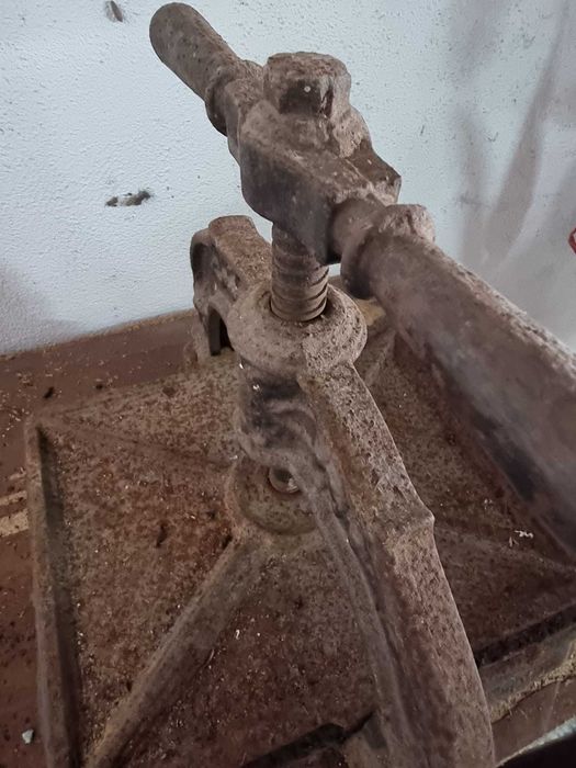 Prensa de Encadernação Antiga
