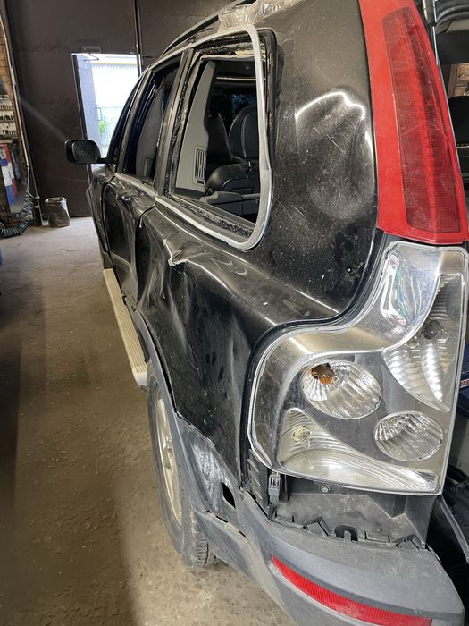 Volvo xc 90 (2003)