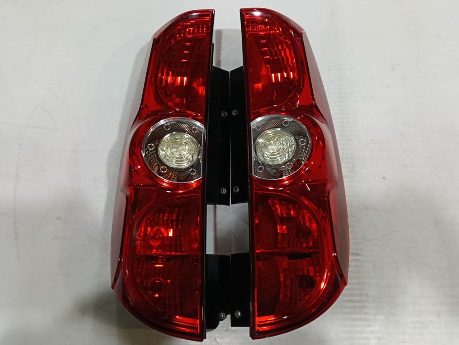 Fiat doblo/Opel combo/Farolins esquerdo e direito  2010/11/12/13/14A23
