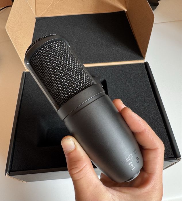 Microfone Condensador AKG P120 - (Como Novo)