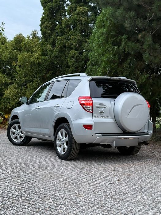 Toyota RAV-4