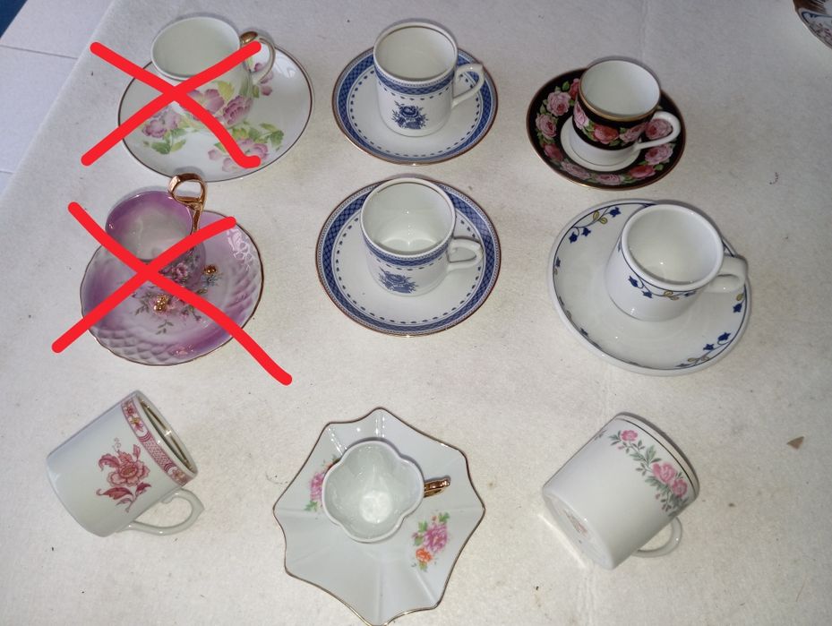 Diversas chávenas porcelana