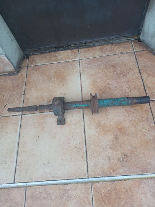 Вал для наждаяного каменю