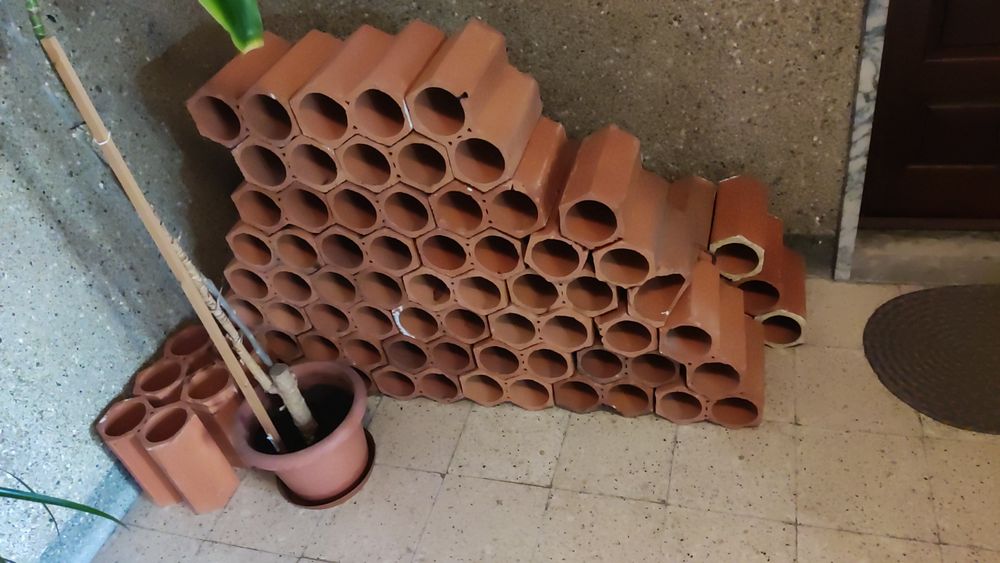 Garrafeira em Tijolo/Barro
