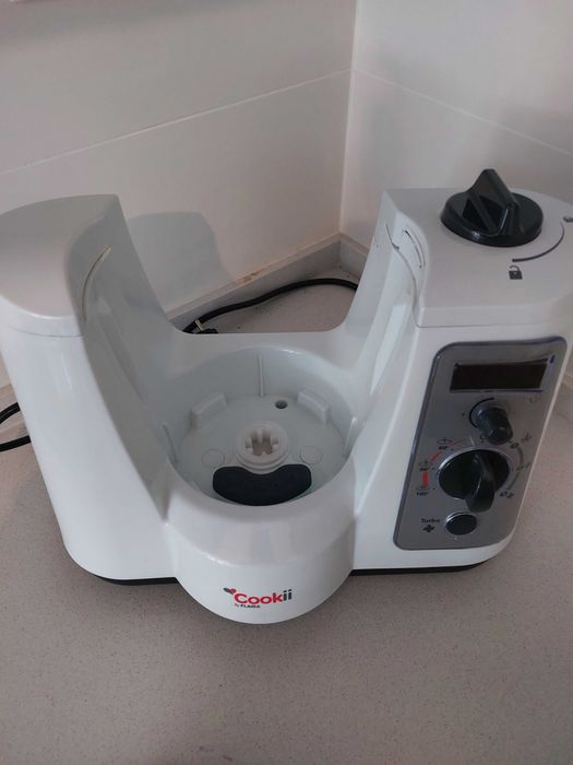 Robot de cozinha. Cookii by Flama