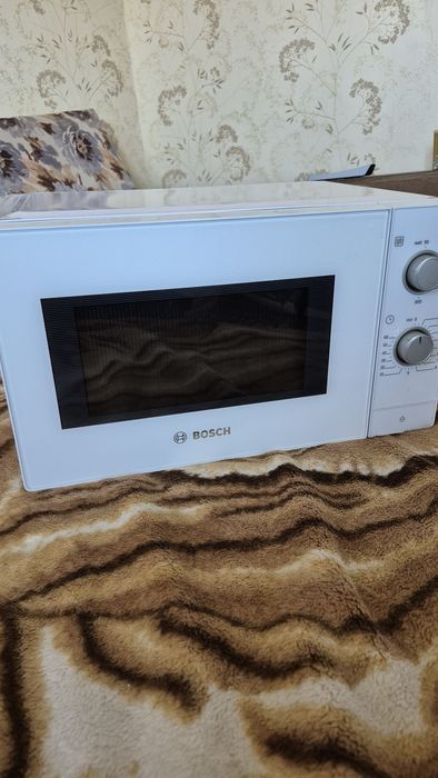 Мікрохвильова піч  Bosch