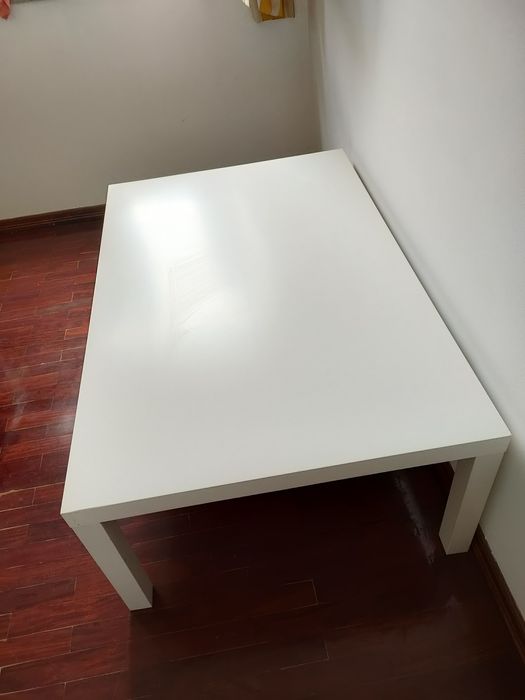 Mesa de centro usada em boas condições IKEA 1,18x0,73