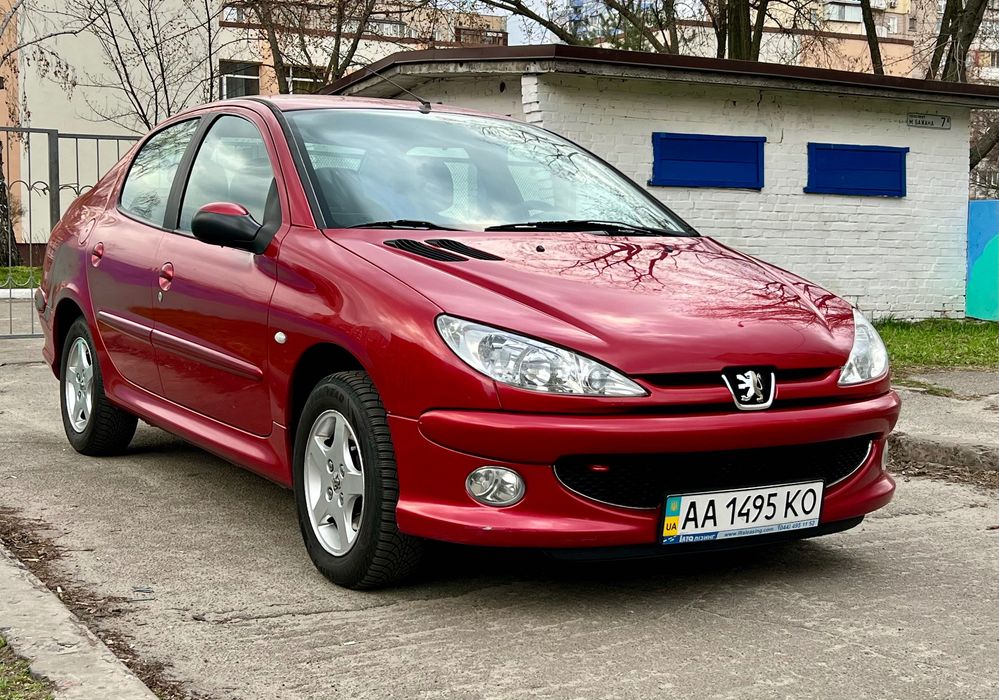 Офіційний 88пробіг! Peugeot 206 Sedan XT 2010 1.6(110к.с) Автомат(Полноценный) Автомобиль Автомобіль Седан