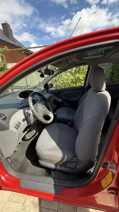 Toyota Yaris 1.3 luna 2001 r.
