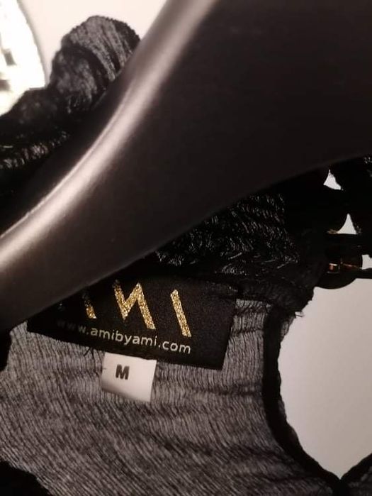 Sprzedam sukienkę amibyami rozmiar M