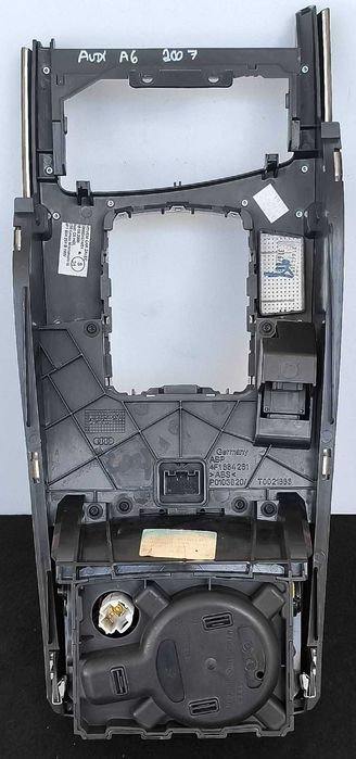 Consola Central AUDI A6 C6 (4F2) ano 2007