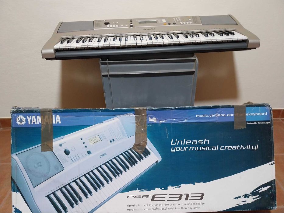Orgão yamaha PSR E 313