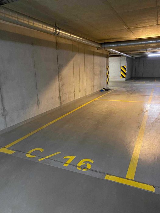 Garaż ul. Obrzeżna