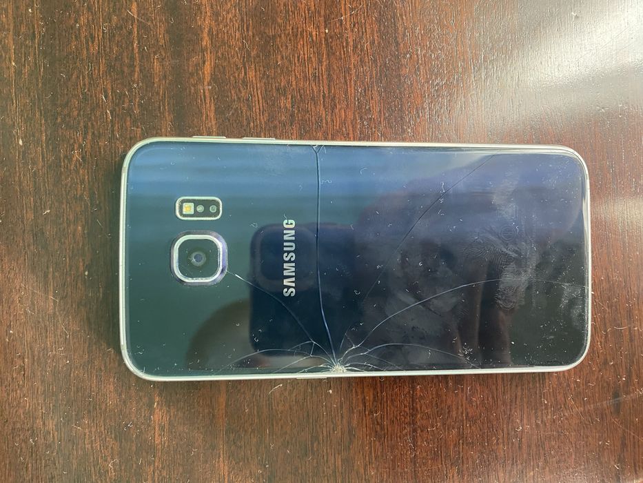 2 telemoveis Samsung Galaxy S6, para peças