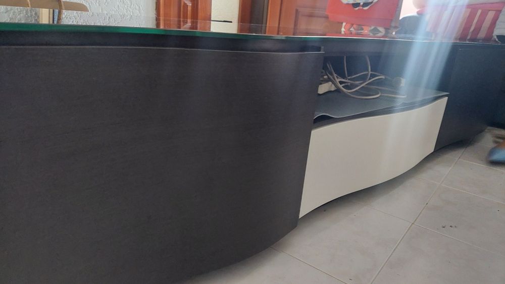 Móvel de tv - ANTARTE. Como novo