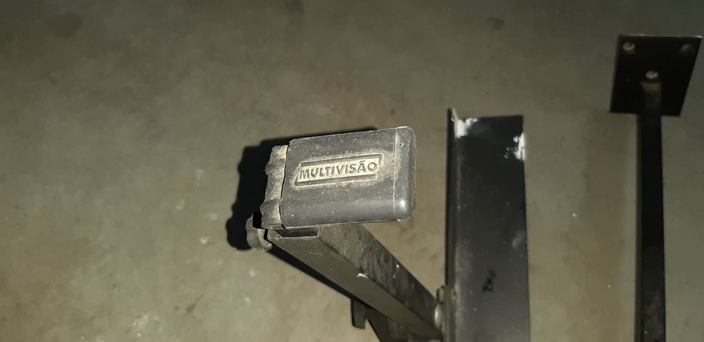 Extendable Old TV Stand64730016572546123