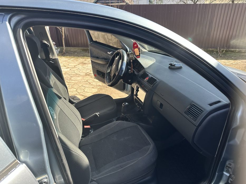 Автомобіль шкода