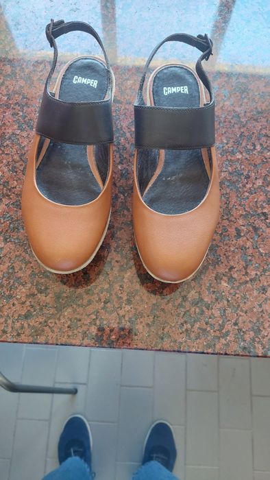 Sapatos de verão, da marca  Camper, com um design bonito