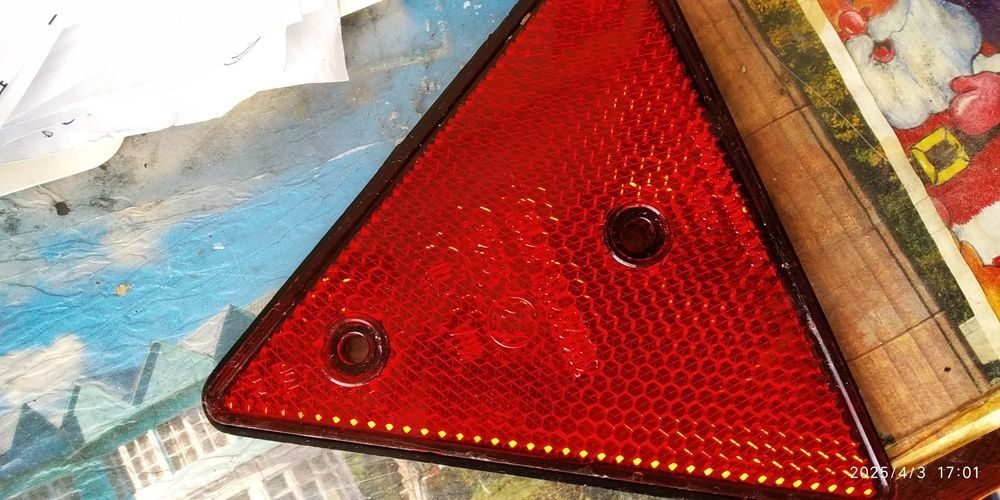 Светоотражатель для транспорта советский