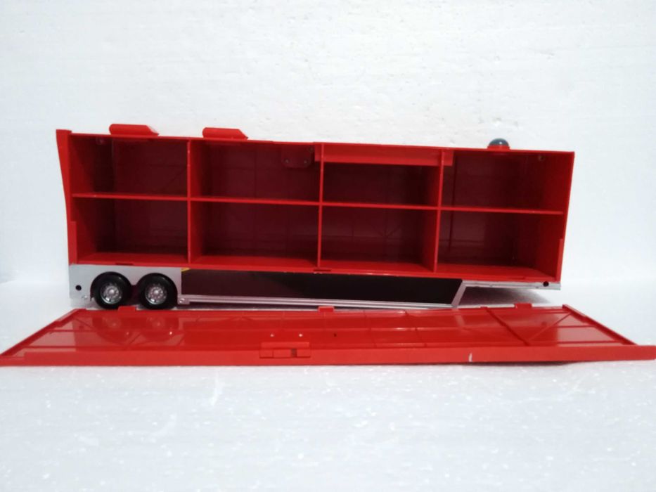 Camião Mack Lightning McQueen 95