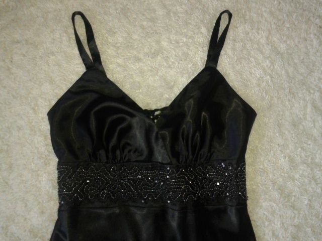 Elegancka czarna sukienka 38-40 cekiny