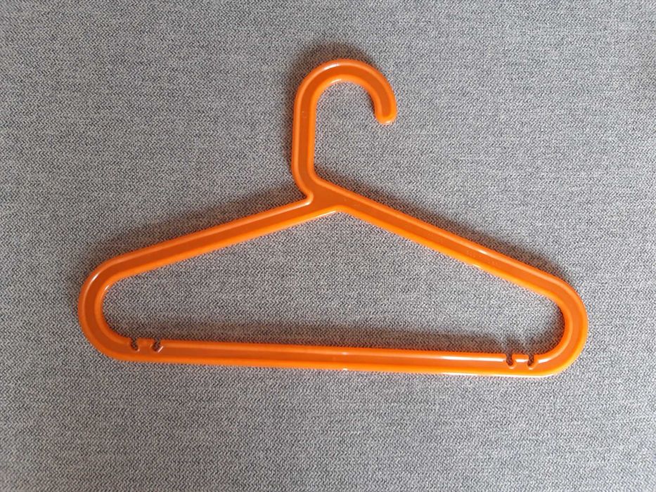 Conjunto de cabides para roupa de crianças