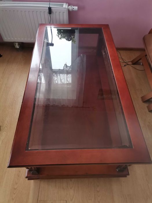 Sprzedam  ławe z drzewa  mahoń  stan idealny