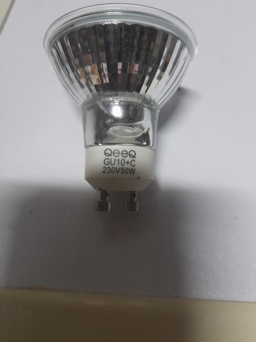 Żarówki halogenowe QeeQ Gu-10+C 230v 50 w!!!Okazja