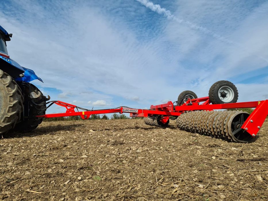 Wyprzedaż ! Ciężki Wał posiewny cembrige 6.2m  2800kg od ręki  !