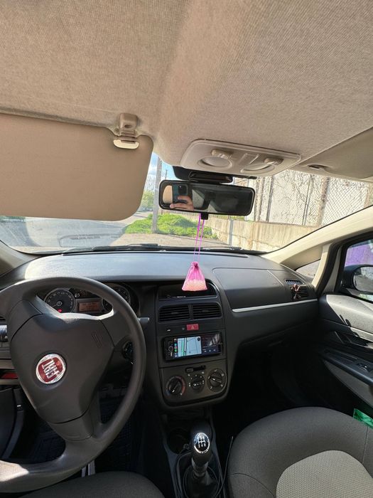 Автомобіль FIAT  Linea
