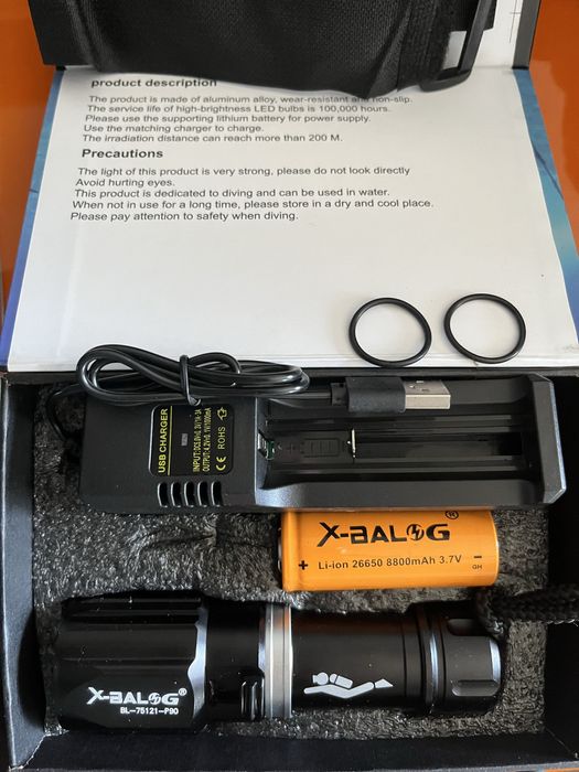 Lanterna pesca submarina ultra potente a bateria