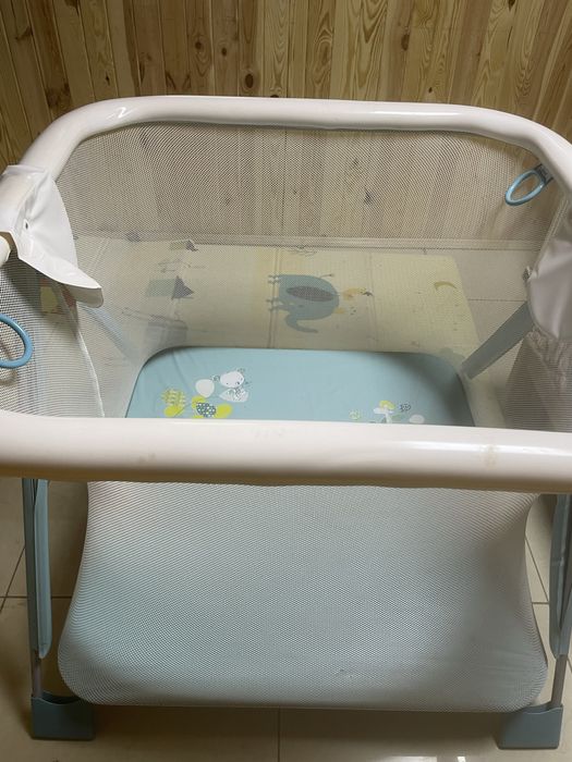 дитячий манєж фірми Brevi Італія.