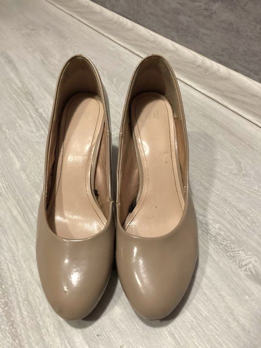 Лакові туфлі h&m