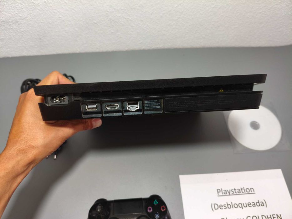 Playstation 4 Slim 1TB (Desbloqueada)