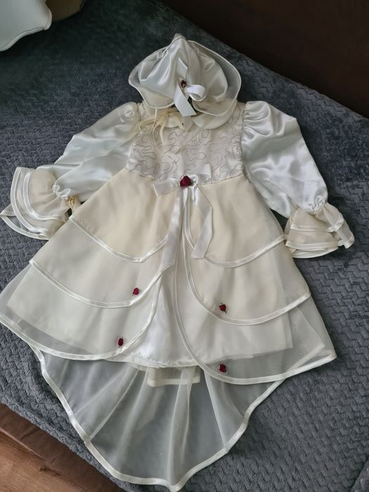 Sukieneczka na chrzest